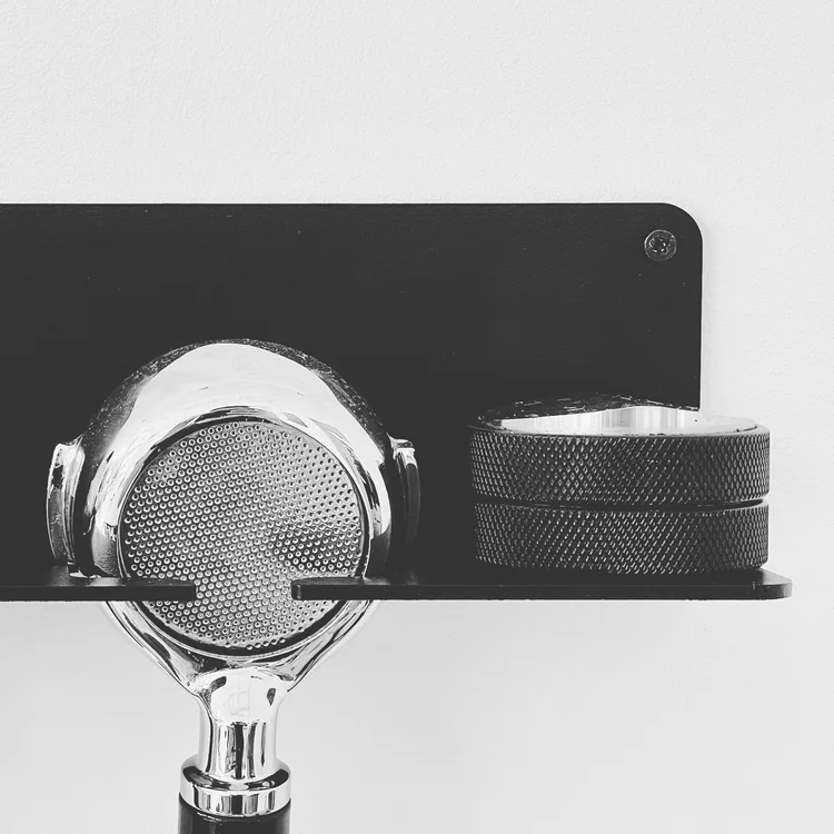 Detail: Tamper und Siebträger